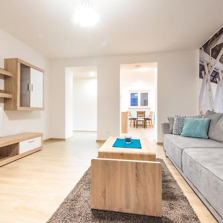 Apartman Razusa Centrum 반스카비스트리카 외부 사진